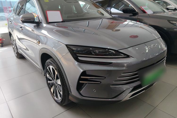 Used BYD Song PLUS New Energy 2025 DM-i 112KM Prestige Model Front Right 45 Deg