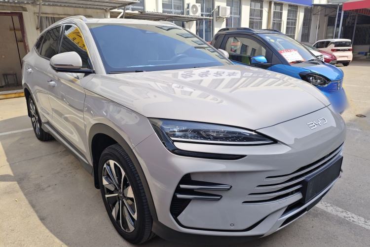Used BYD Song PLUS New Energy 2025 DM-i 112KM Prestige Model Front Right 45 Deg