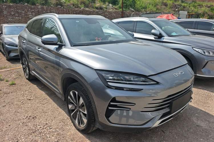 Used BYD Song PLUS New Energy 2025 DM-i 112KM Prestige Model Front Right 45 Deg