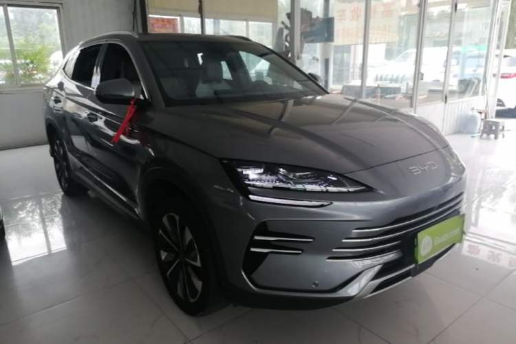 Used BYD Song PLUS New Energy 2025 DM-i 112KM Prestige Model Front Right 45 Deg