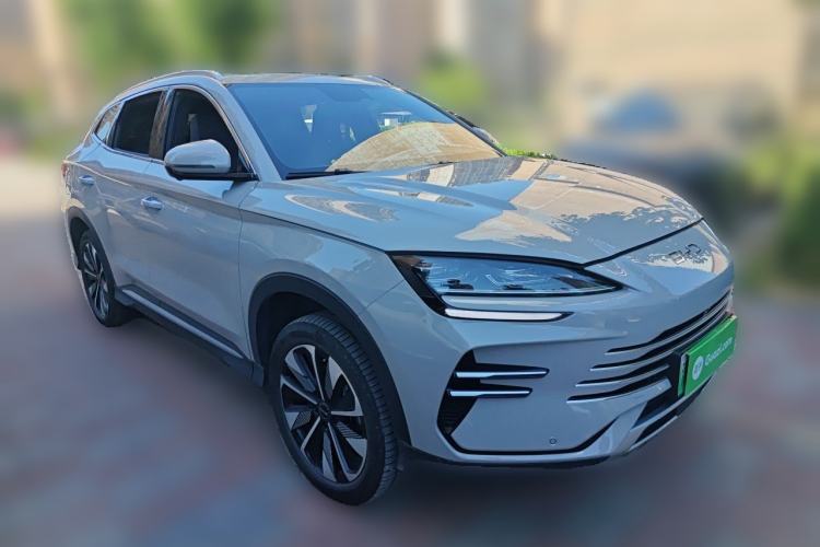 Used BYD Song PLUS New Energy 2025 DM-i 75KM Luxury Model Front Right 45 Deg