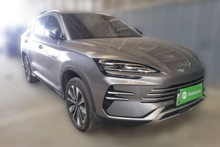 Used BYD Song PLUS New Energy 2025 DM-i 112KM Prestige Model Front Right 45 Deg