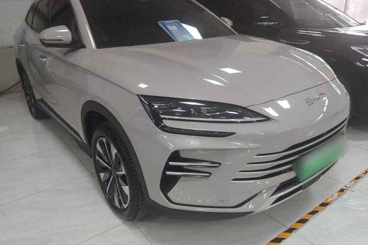 Used BYD Song PLUS New Energy 2025 DM-i 112KM Prestige Model Front Right 45 Deg