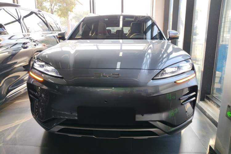 Used BYD Song PLUS New Energy 2025 EV Smart Drive Edition 605km Flagship Model Front