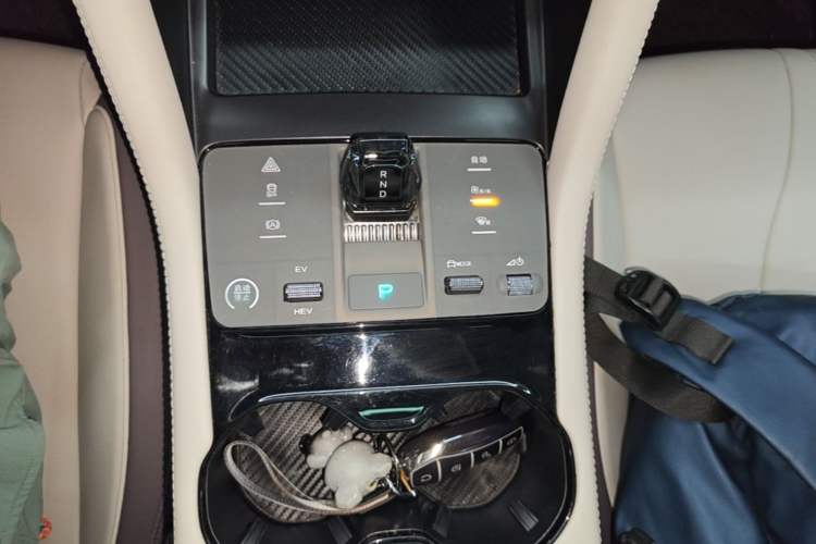 Used BYD Song PLUS New Energy 2025 DM-i 112KM Prestige Model Gear Lever
