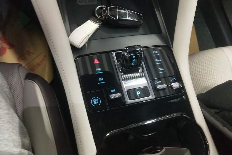 Used BYD Song PLUS New Energy 2025 EV Intelligent Driving Version 520km Premium Model Gear Lever