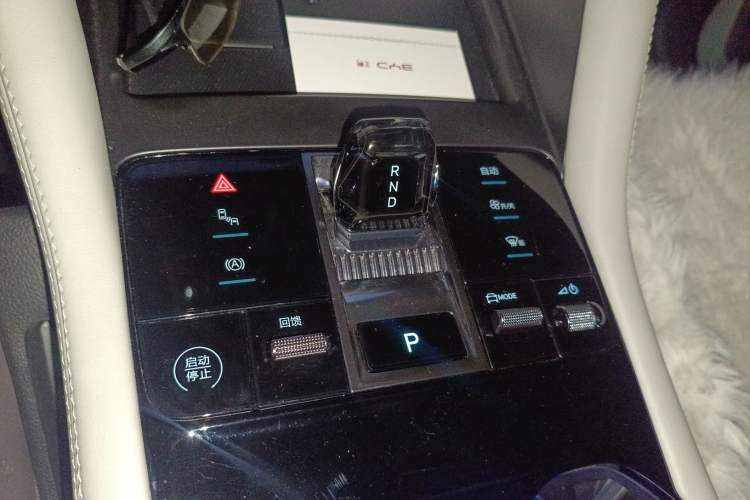 Used BYD Song PLUS New Energy 2025 EV 520km Premium Version Gear Lever