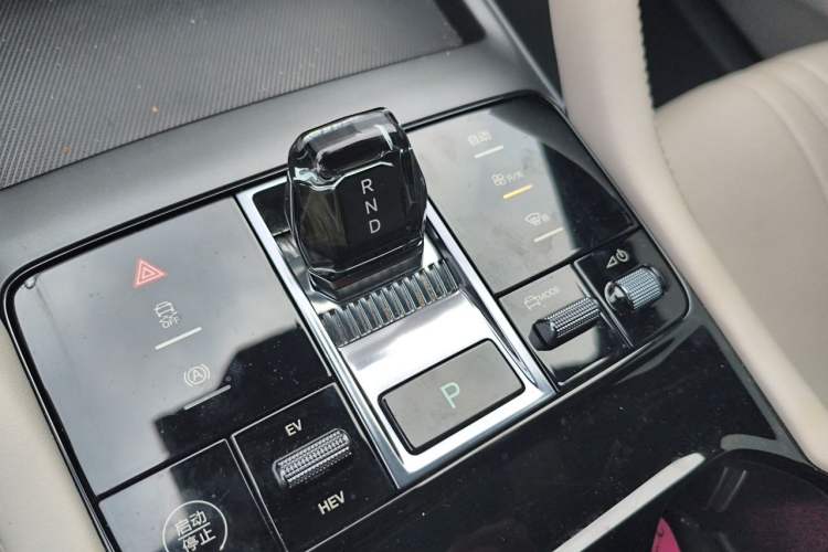 Used BYD Song PLUS New Energy 2025 DM-i 112KM Prestige Model Gear Lever