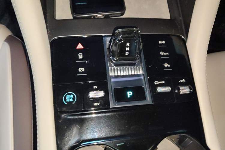 Used BYD Song PLUS New Energy 2025 DM-i 112KM Prestige Model Gear Lever