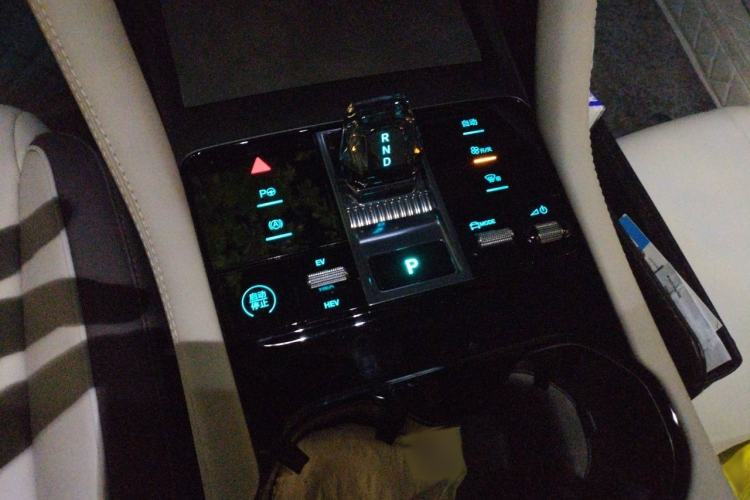Used BYD Song PLUS New Energy 2025 DM-i Intelligent Driving 112KM Prestige Model Gear Lever