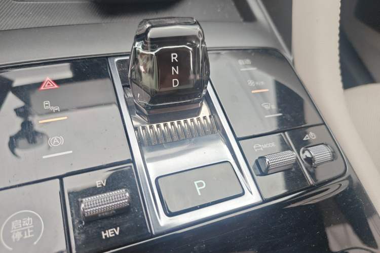 Used BYD Song PLUS New Energy 2025 DM-i 112KM Prestige Model Gear Lever