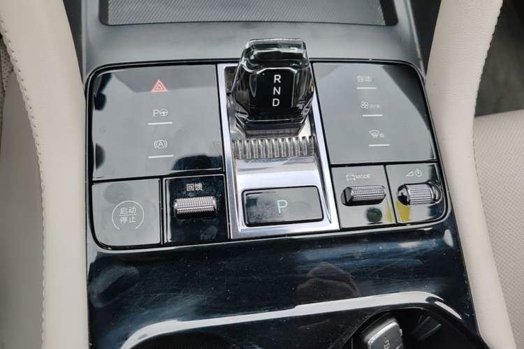 Used BYD Song PLUS New Energy 2025 EV Intelligent Driving Version 520km Premium Model Gear Lever