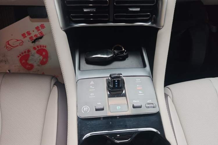 Used BYD Song PLUS New Energy 2025 EV 520km Premium Version Gear Lever