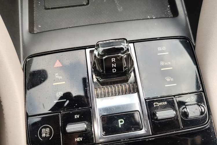 Used BYD Song PLUS New Energy 2025 DM-i 112KM Prestige Model Gear Lever