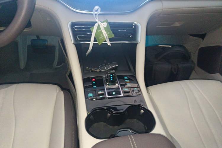 Used BYD Song PLUS New Energy 2025 DM-i 112KM Prestige Model Gear Lever