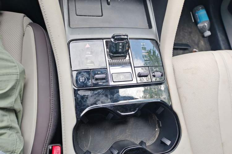 Used BYD Song PLUS New Energy 2025 DM-i 112KM Prestige Model Gear Lever