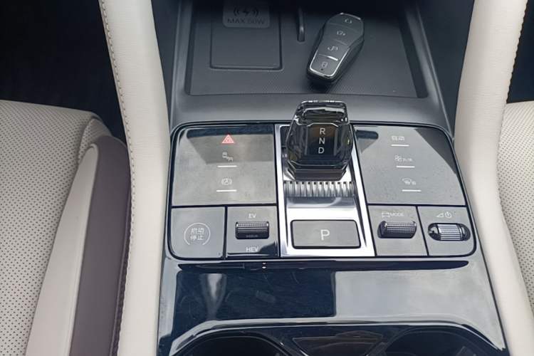 Used BYD Song PLUS New Energy 2025 DM-i 112KM Prestige Model Gear Lever