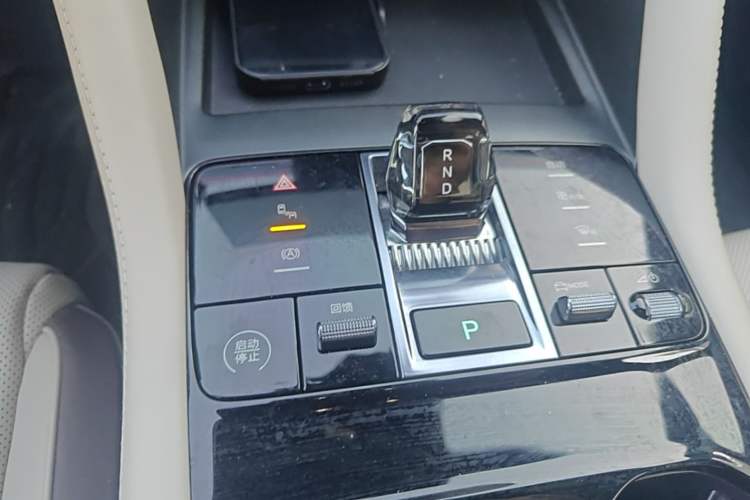 Used BYD Song PLUS New Energy 2025 EV 520km Premium Version Gear Lever