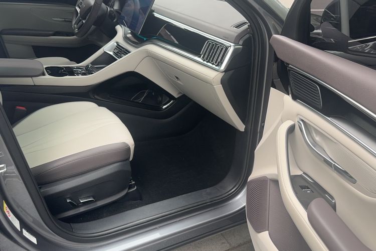 Used BYD Song PLUS New Energy 2025 DM-i 112KM Prestige Model Interior 1