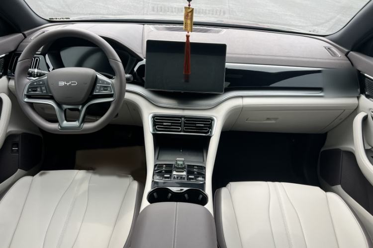 Used BYD Song PLUS New Energy 2025 DM-i 112KM Prestige Model Interior 1