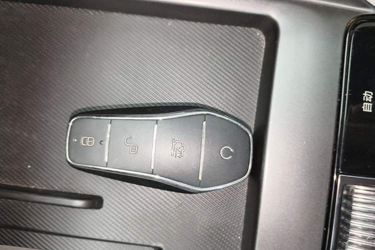 Used BYD Song PLUS New Energy 2025 EV Intelligent Driving Version 520km Premium Model Interior 1