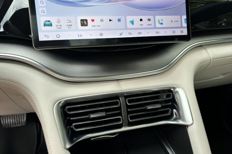 Used BYD Song PLUS New Energy 2025 EV 520km Luxury Version Interior 1