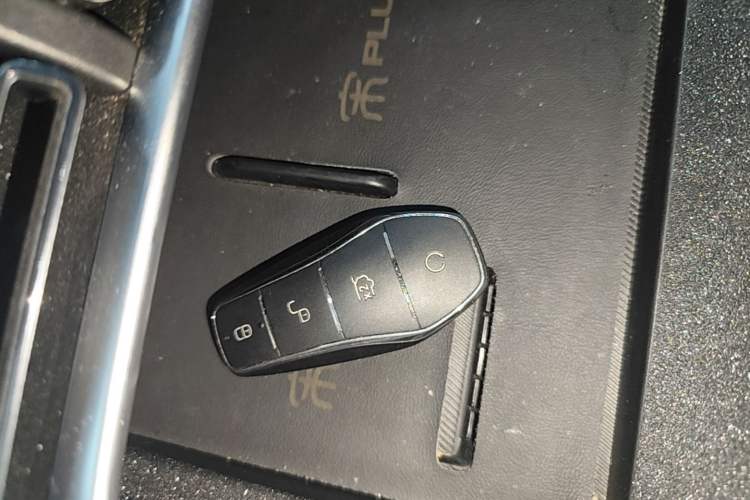 Used BYD Song PLUS New Energy 2025 DM-i Smart Drive 112KM Prestige Model Interior 1