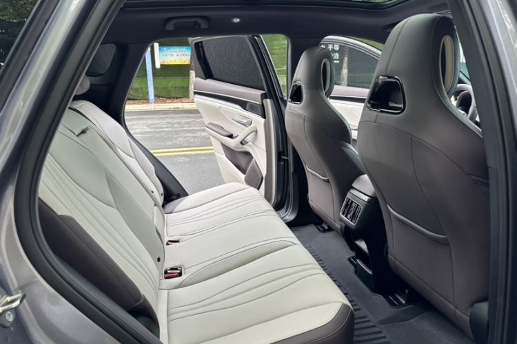 Used BYD Song PLUS New Energy 2025 EV 520km Luxury Version Interior 2