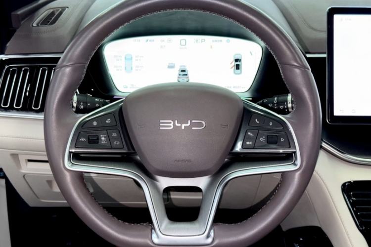 Used BYD Song PLUS New Energy 2025 EV 520km Premium Version Interior 2