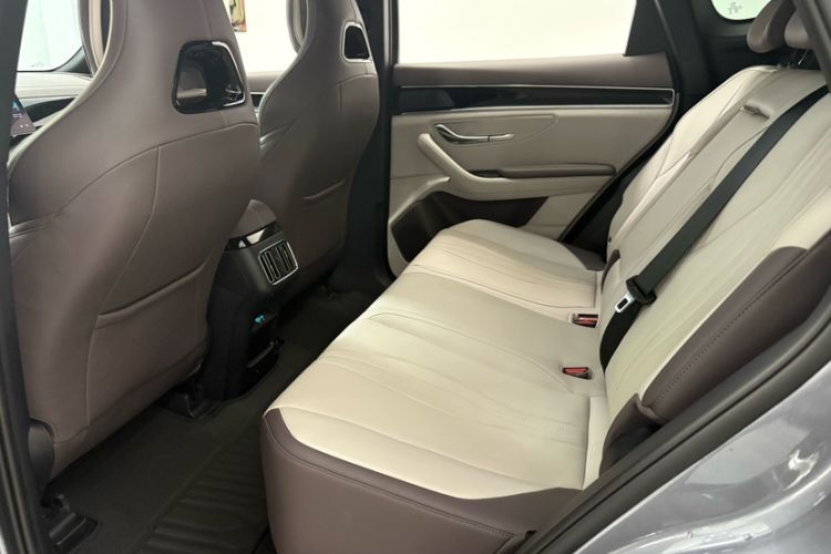 Used BYD Song PLUS New Energy 2025 EV 520km Luxury Version Interior 2