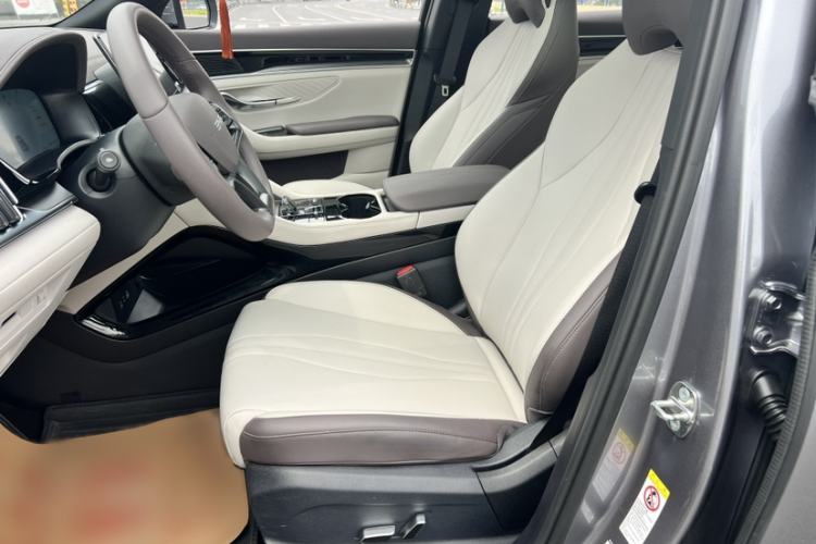Used BYD Song PLUS New Energy 2025 DM-i 112KM Prestige Model Interior 3