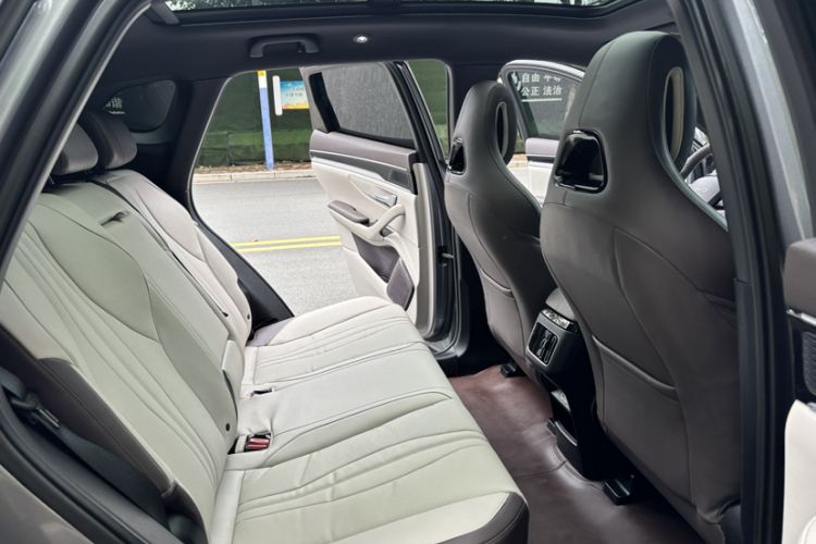 Used BYD Song PLUS New Energy 2025 EV 520km Premium Version Interior 3