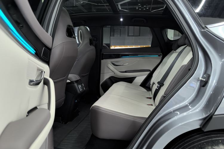Used BYD Song PLUS New Energy 2025 DM-i 112KM Prestige Model Interior 3