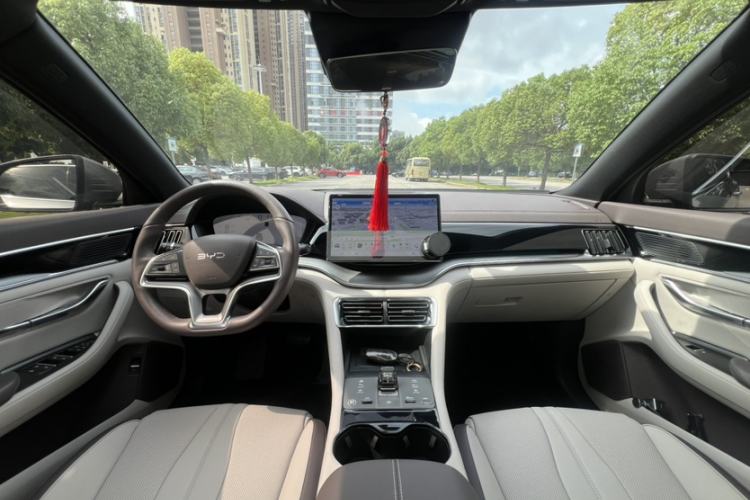 Used BYD Song PLUS New Energy 2025 EV 520km Premium Version Interior 3