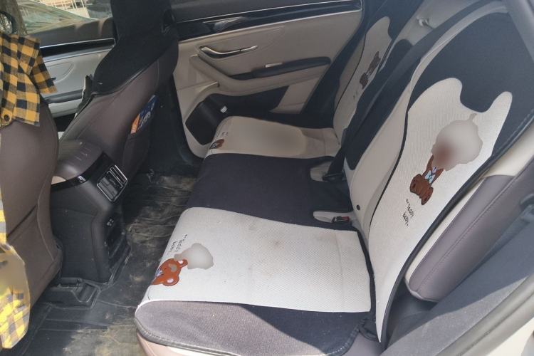 Used BYD Song PLUS New Energy 2025 EV 520km Luxury Version Interior 4