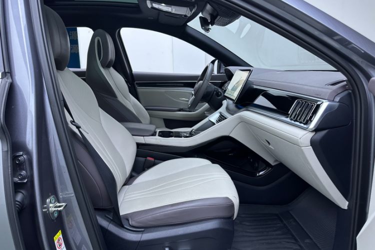 Used BYD Song PLUS New Energy 2025 DM-i 112KM Prestige Model Interior 5