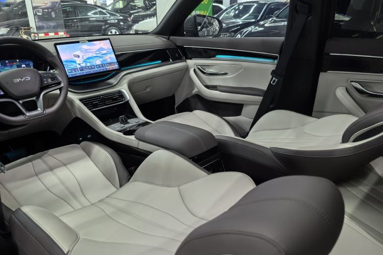 Used BYD Song PLUS New Energy 2025 DM-i 112KM Prestige Model Interior 5