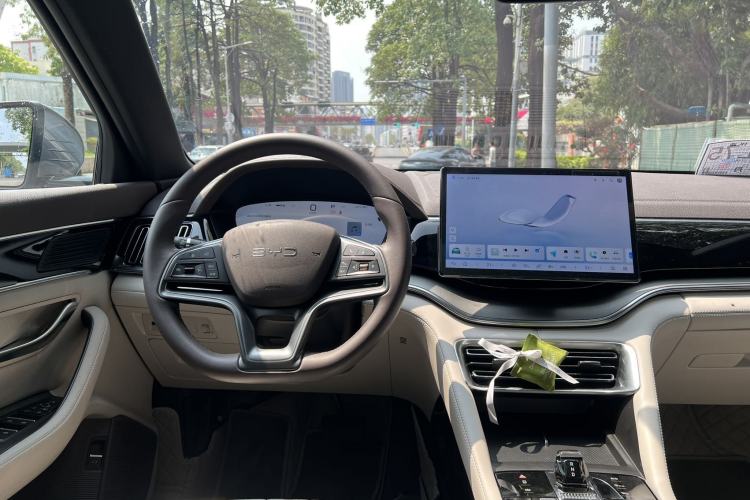 Used BYD Song PLUS New Energy 2025 DM-i 112KM Prestige Model Interior 5