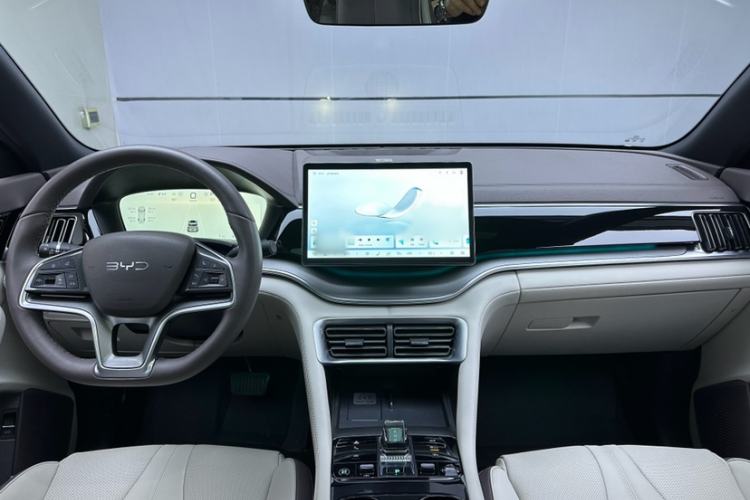 Used BYD Song PLUS New Energy 2025 DM-i 112KM Prestige Model Interior 6