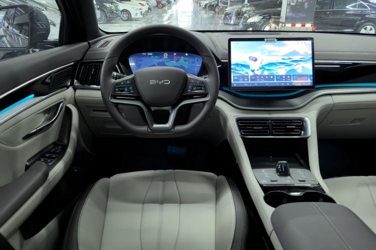Used BYD Song PLUS New Energy 2025 DM-i 112KM Prestige Model Interior 7