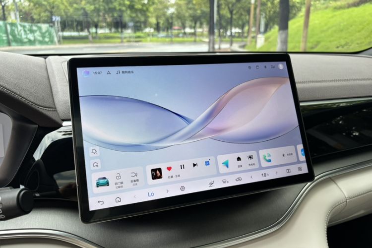 Used BYD Song PLUS New Energy 2025 EV 520km Luxury Version Interior 9