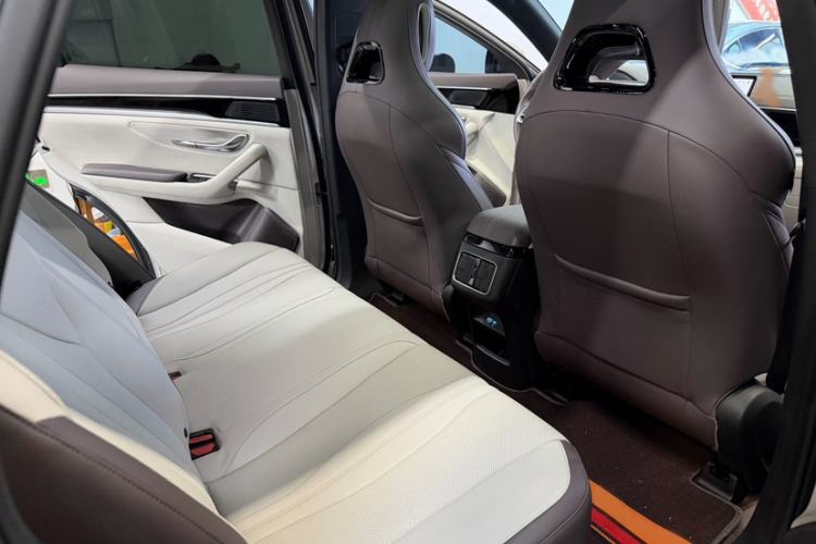 Used BYD Song PLUS New Energy 2025 EV 520km Premium Version Interior 9