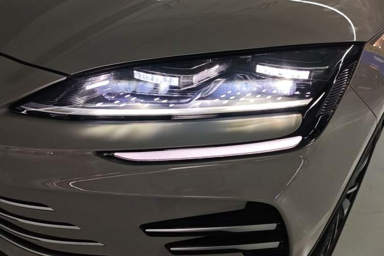 Used BYD Song PLUS New Energy 2025 DM-i 112KM Prestige Model Left Front Headlight