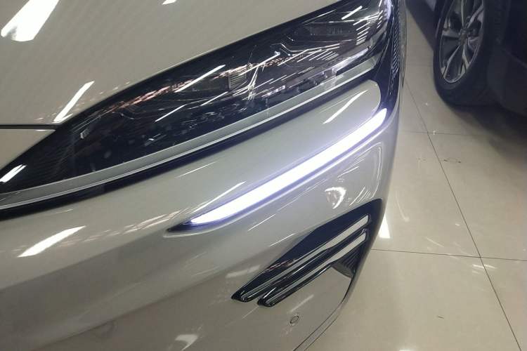 Used BYD Song PLUS New Energy 2025 EV Intelligent Driving Version 520km Premium Model Left Front Headlight