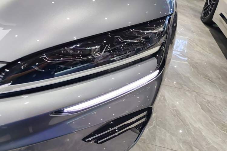 Used BYD Song PLUS New Energy 2025 EV 520km Luxury Version Left Front Headlight