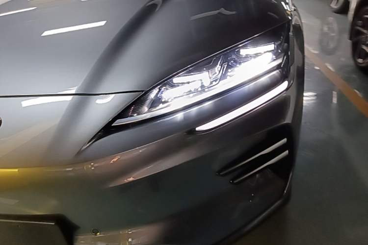 Used BYD Song PLUS New Energy 2025 EV Intelligent Driving Edition 520km Luxury Model Left Front Headlight