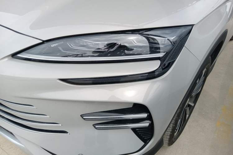 Used BYD Song PLUS New Energy 2025 DM-i 112KM Prestige Model Left Front Headlight