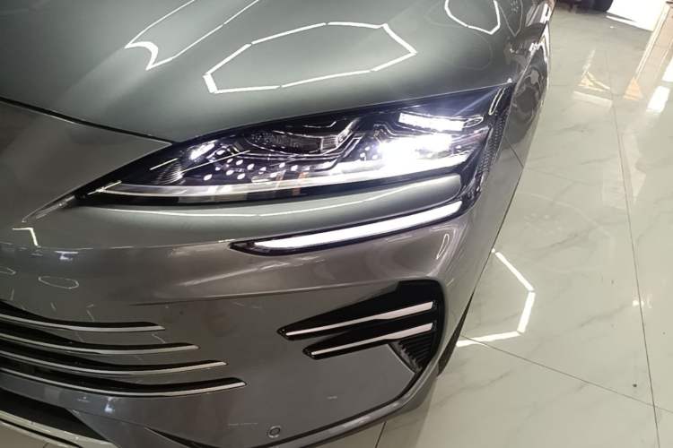 Used BYD Song PLUS New Energy 2025 DM-i 112KM Prestige Model Left Front Headlight