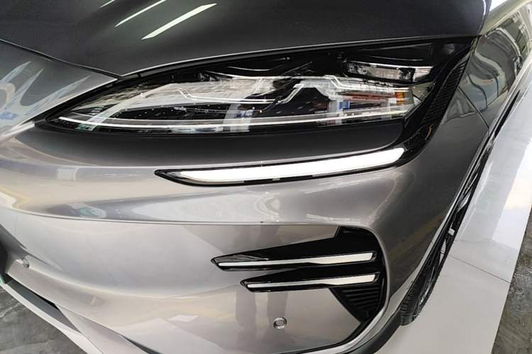 Used BYD Song PLUS New Energy 2025 EV Intelligent Driving Version 520km Premium Model Left Front Headlight