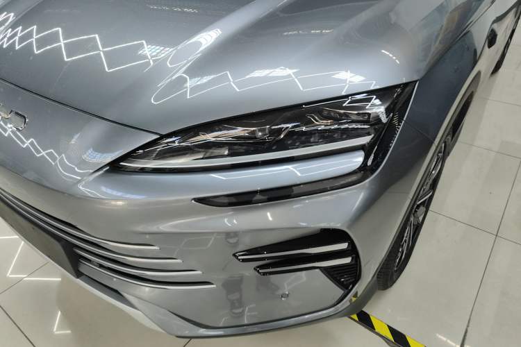 Used BYD Song PLUS New Energy 2025 DM-i Smart Drive 112KM Prestige Model Left Front Headlight